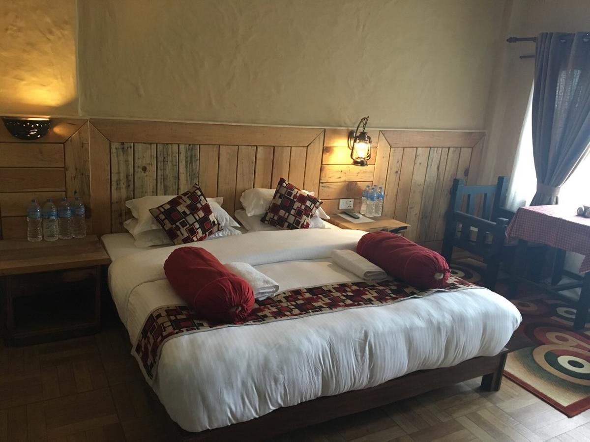Hotel Tourist Residency Pokhara Bagian luar foto