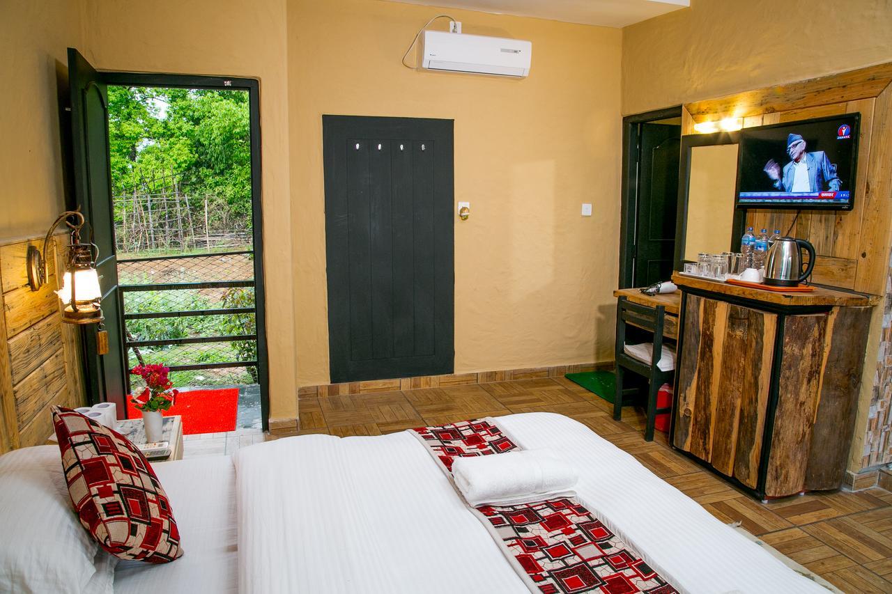 Hotel Tourist Residency Pokhara Bagian luar foto