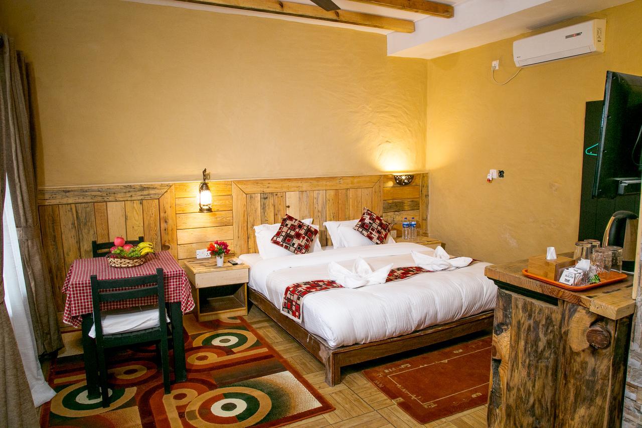 Hotel Tourist Residency Pokhara Bagian luar foto