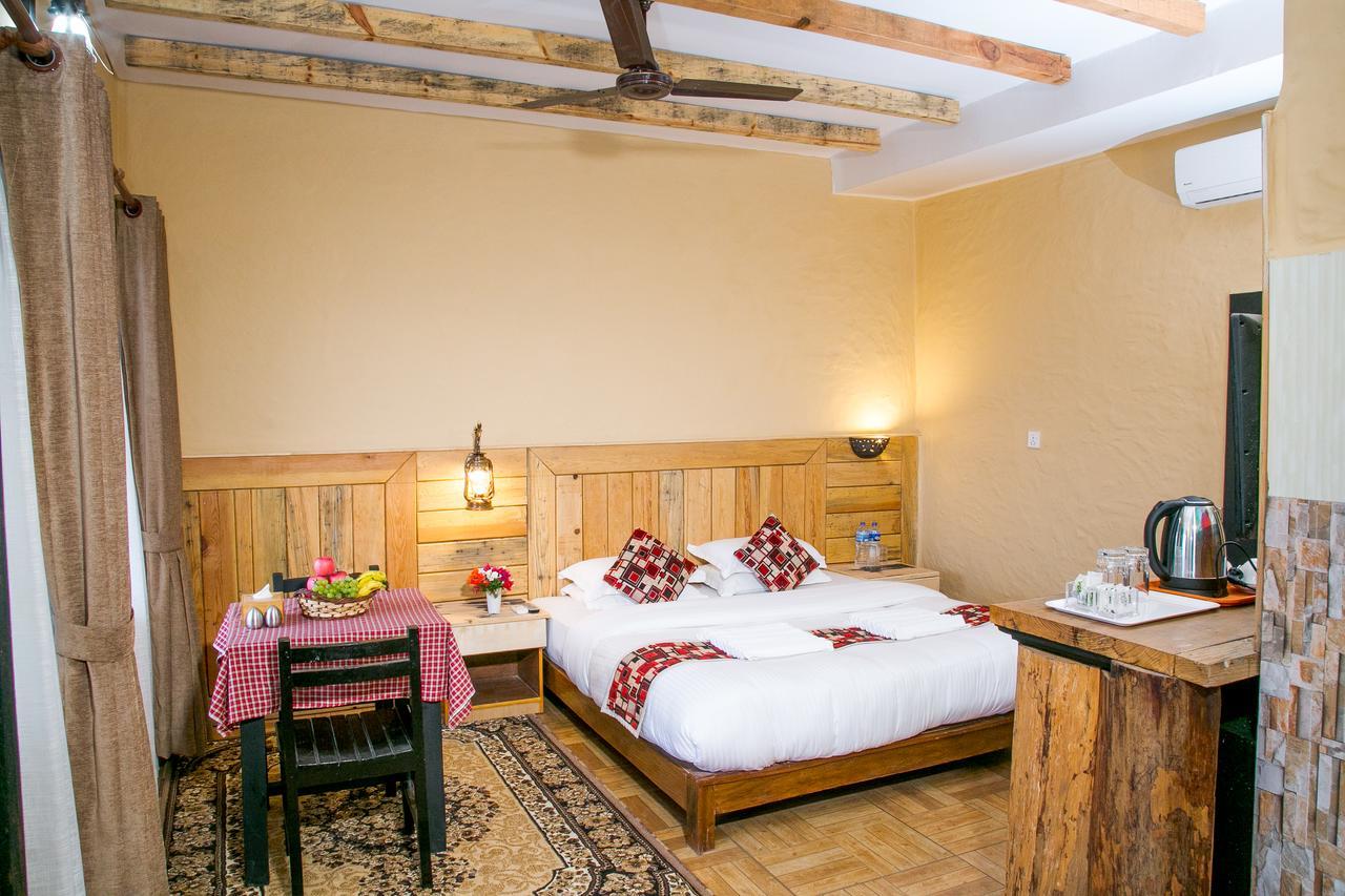 Hotel Tourist Residency Pokhara Bagian luar foto