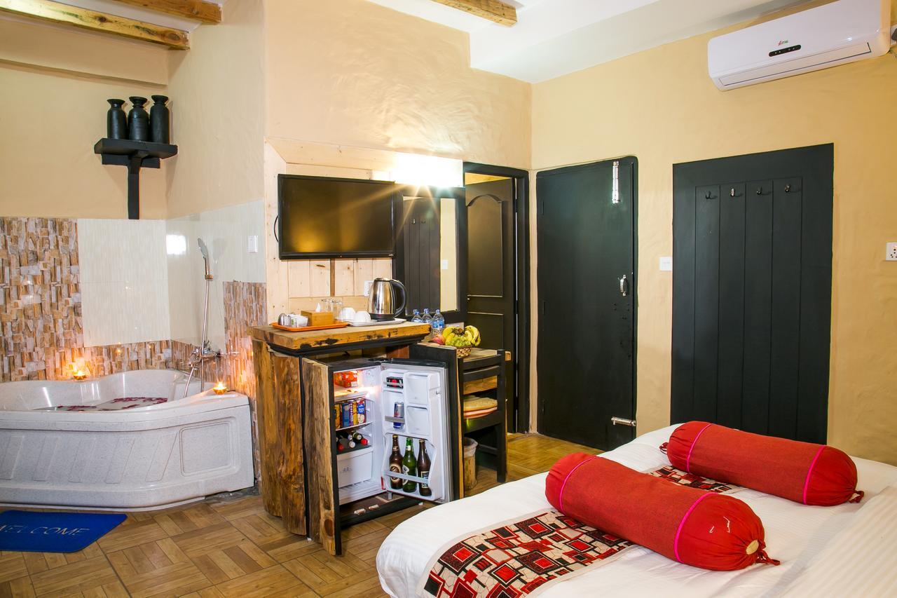 Hotel Tourist Residency Pokhara Bagian luar foto