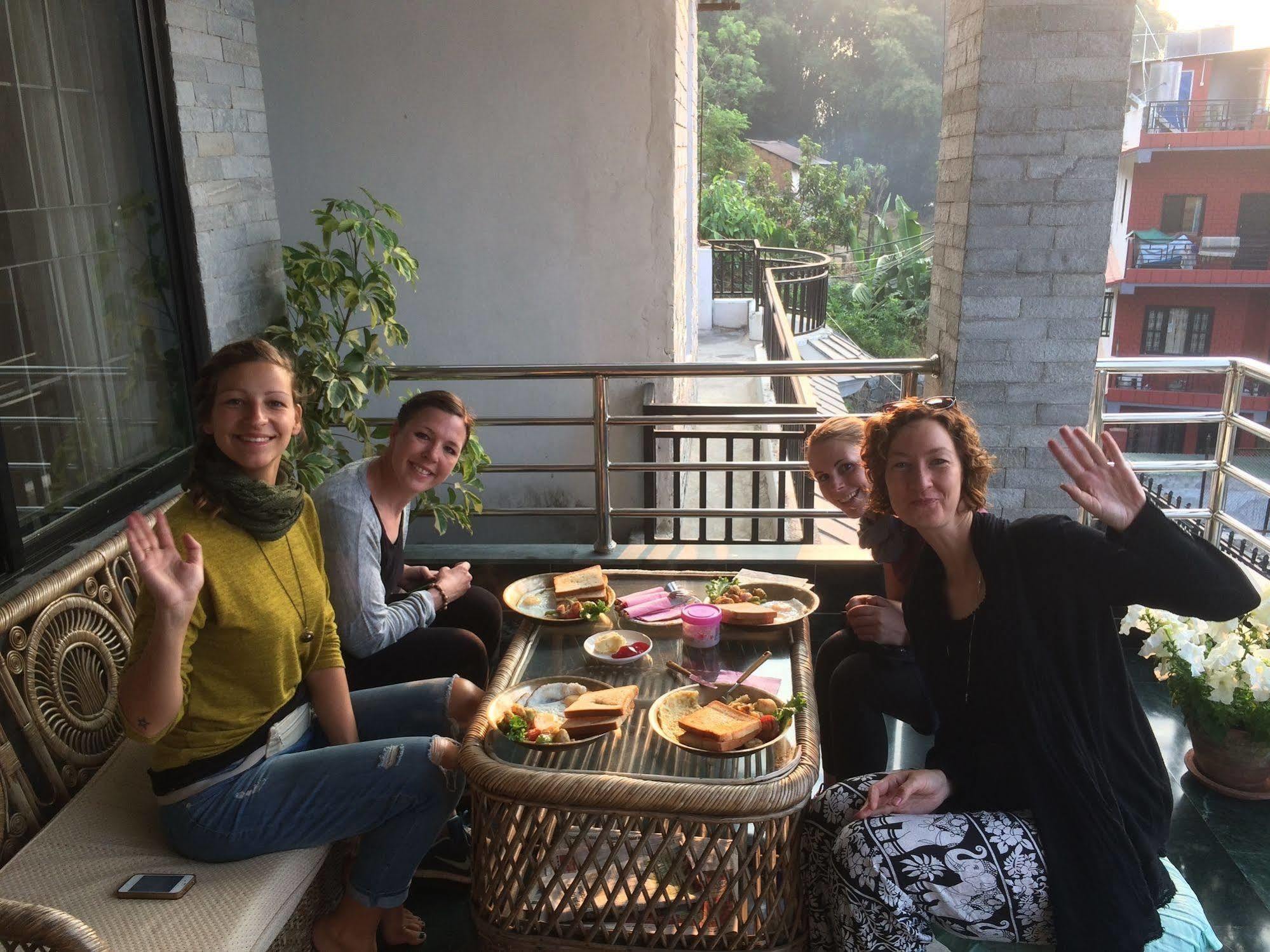Hotel Tourist Residency Pokhara Bagian luar foto