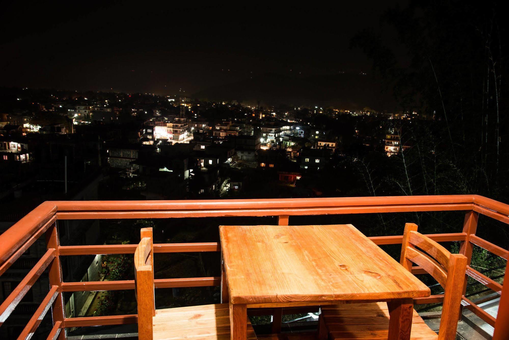 Hotel Tourist Residency Pokhara Bagian luar foto