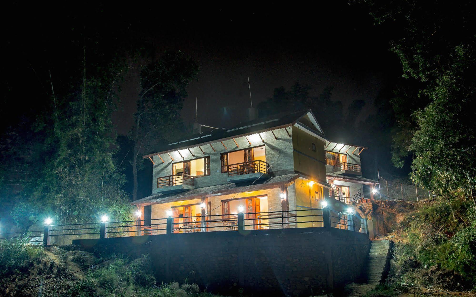 Hotel Tourist Residency Pokhara Bagian luar foto